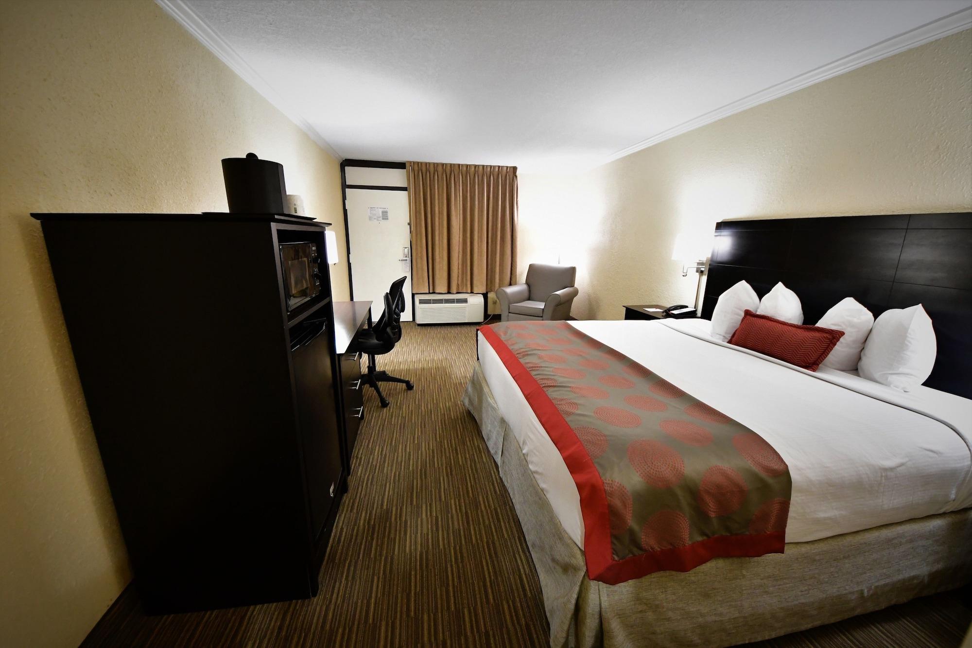 Ramada By Wyndham Jacksonville Hotel & Conference Center Esterno foto